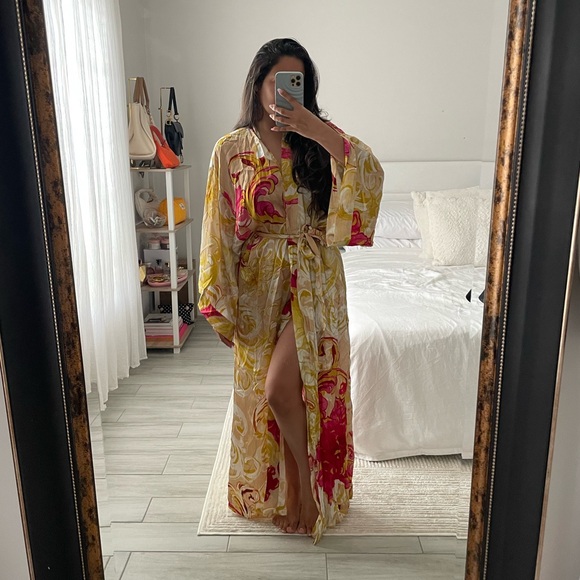 Soma Other - SOMA Floral Kimono Robe in Pink and Yellow